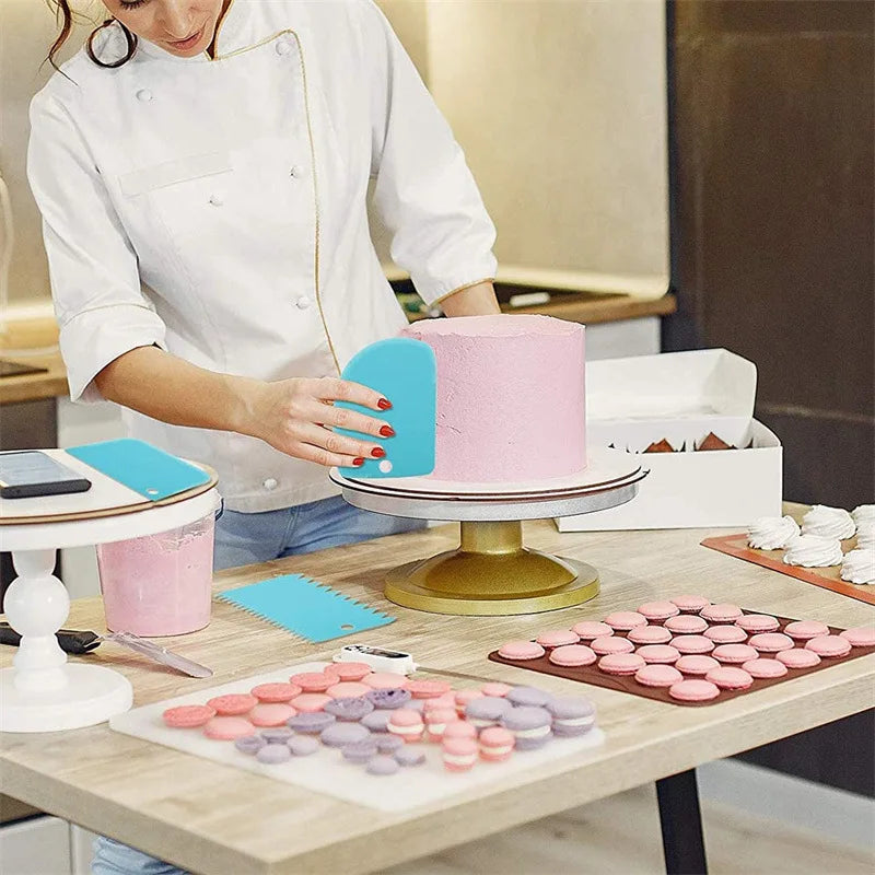 Silicone Piping Bags and Tips Set Cake DIY Decorating Kit with Stainless Steel Nozzle Reusable Silicone Pastry Baking Tool
